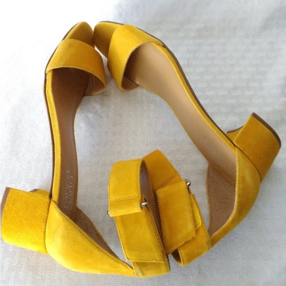 Franco Sarto Low Heeled Yellow Sandals Size 9 - Picture 6 of 8